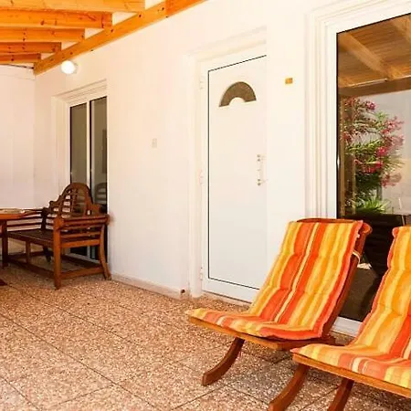 Beautiful Maisonette At Very Quiet Area Between And Konnos! פרוטאראס