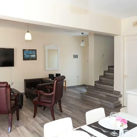 Beautiful Maisonette At Very Quiet Area Between And Konnos! בית נופש פרוטאראס