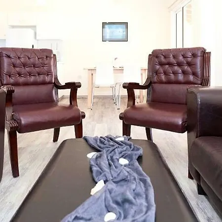 Beautiful Maisonette At Very Quiet Area Between And Konnos!