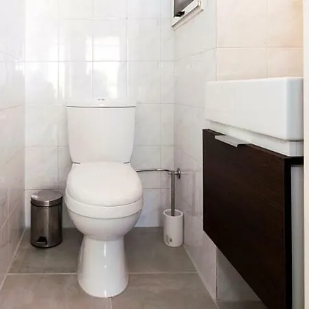 Beautiful Maisonette At Very Quiet Area Between And Konnos! בית נופש פרוטאראס