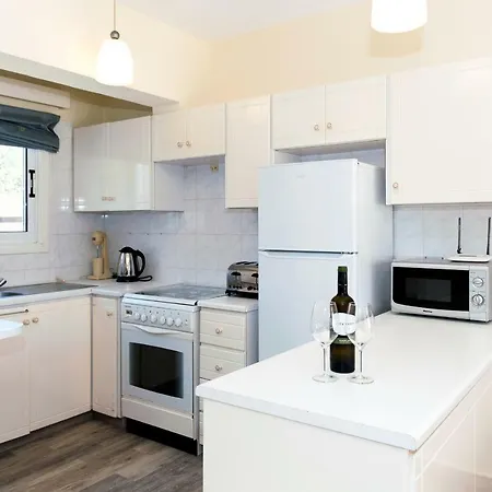 בית נופש Beautiful Maisonette At Very Quiet Area Between And Konnos! *
