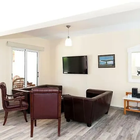 Beautiful Maisonette At Very Quiet Area Between And Konnos! בית נופש פרוטאראס